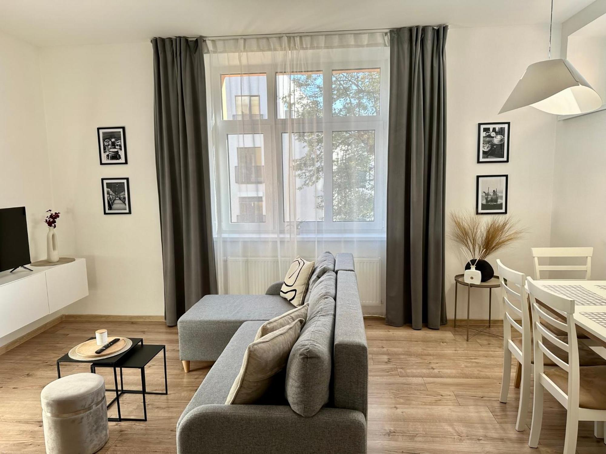 Apartman U Vystaviste أولوموك المظهر الخارجي الصورة